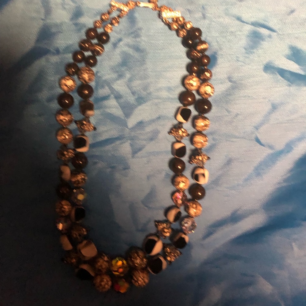 Vintage Contemporary Costume Necklace- 532 $30 or $25 w/offer - Picture 1 of 3